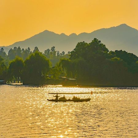 Nost Algia S Hotel In The West Lake Scenic Area-,Lingyin Temple, Leifeng Tower, Children'S Playground, Free Night Snack, Free Laundry, English Communication Well, Free Travel Advice هانجتشو المظهر الخارجي الصورة